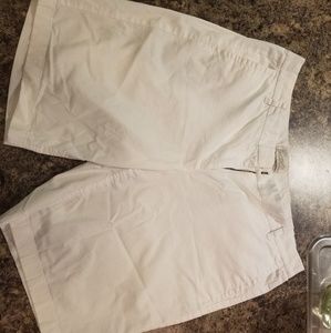 Chino Bermuda shorts